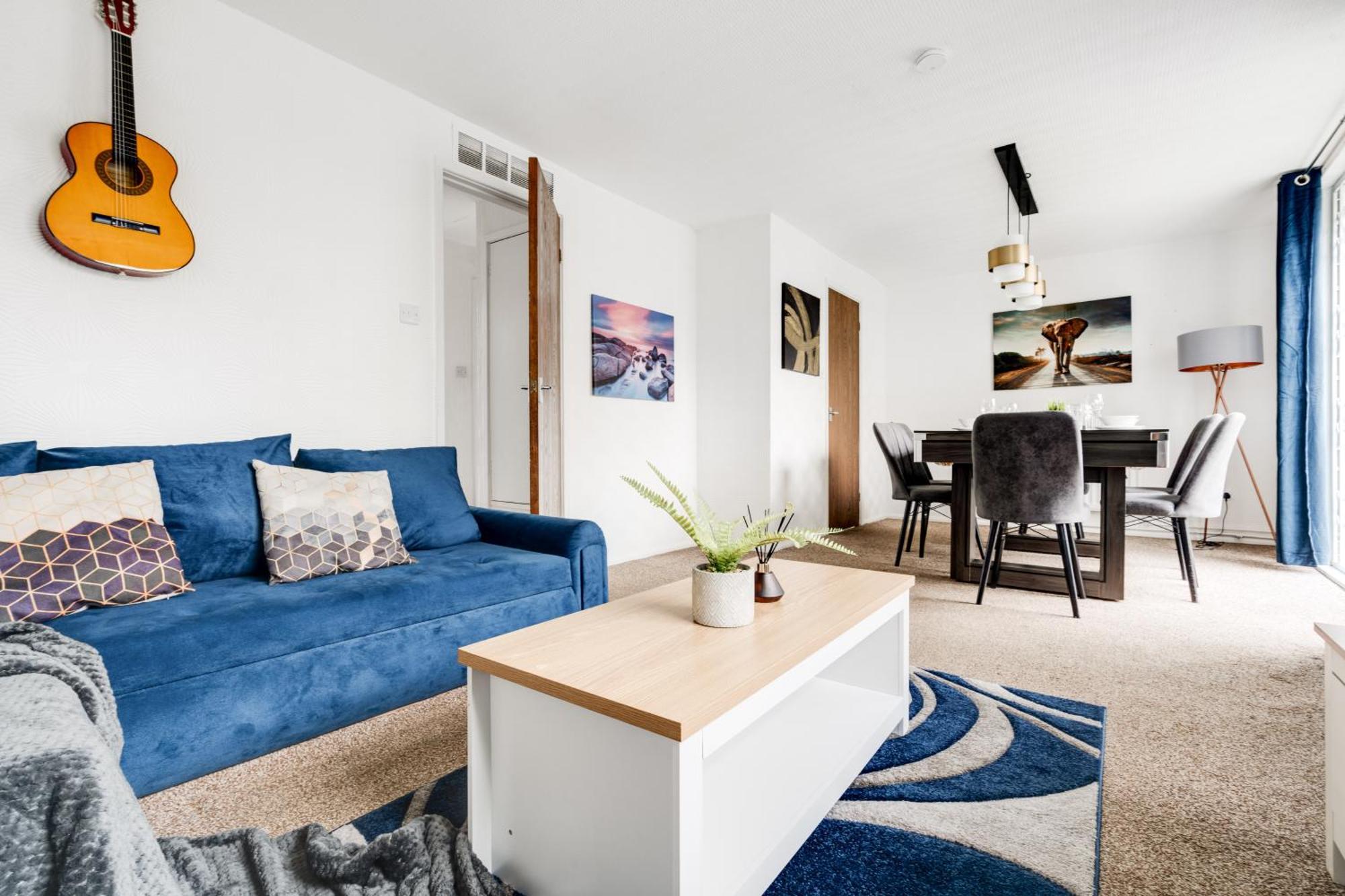 Majestic Gem - Pool Table - Coop - Etihad - Parking